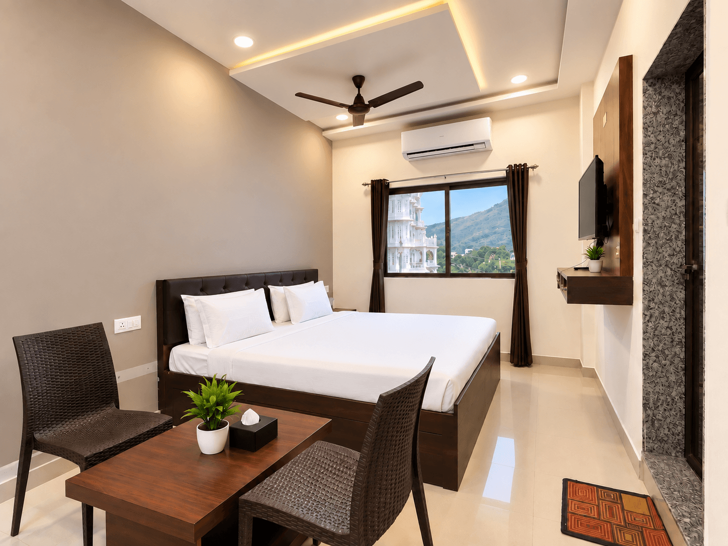 https://royalrajasthantravel.s3.amazonaws.com/public/property_photos/1790437969585-8575.png