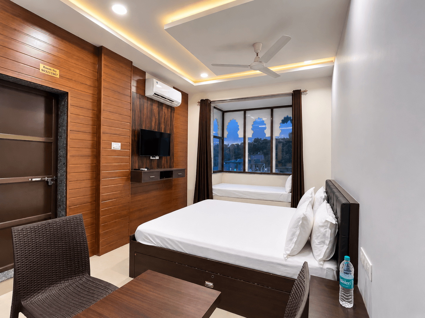 https://royalrajasthantravel.s3.amazonaws.com/public/property_photos/1790437970892-5794.png